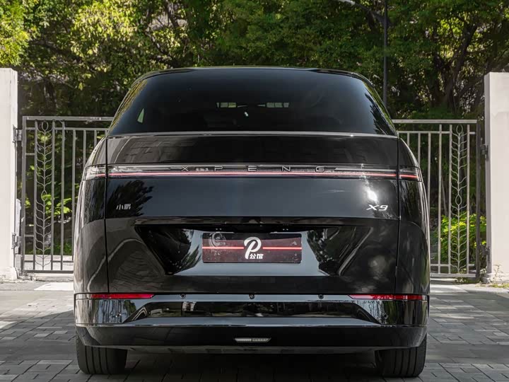XPeng X9 2025 2025款 纯电 650长续航 Max