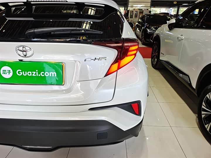 Toyota C-HR 2022 2022款 2.0L 领先版