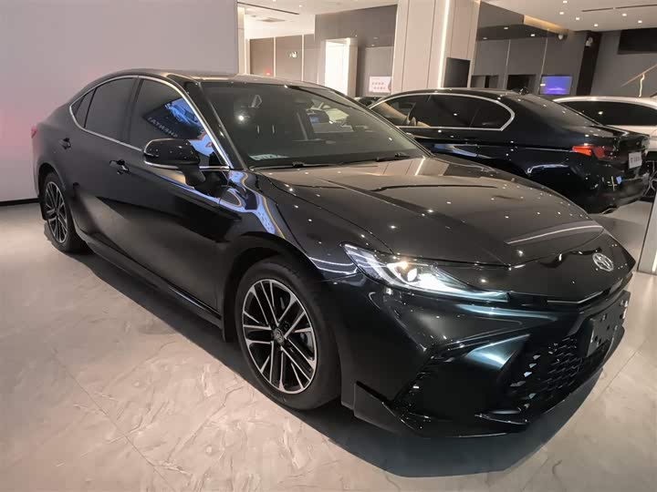Toyota Camry 2026 2026款 双擎 2.0HSE 运动Lite版