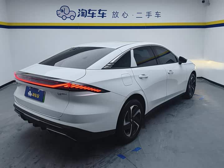 Geely Galaxy L6 2025 2025款 EM-i 140km 探索+版