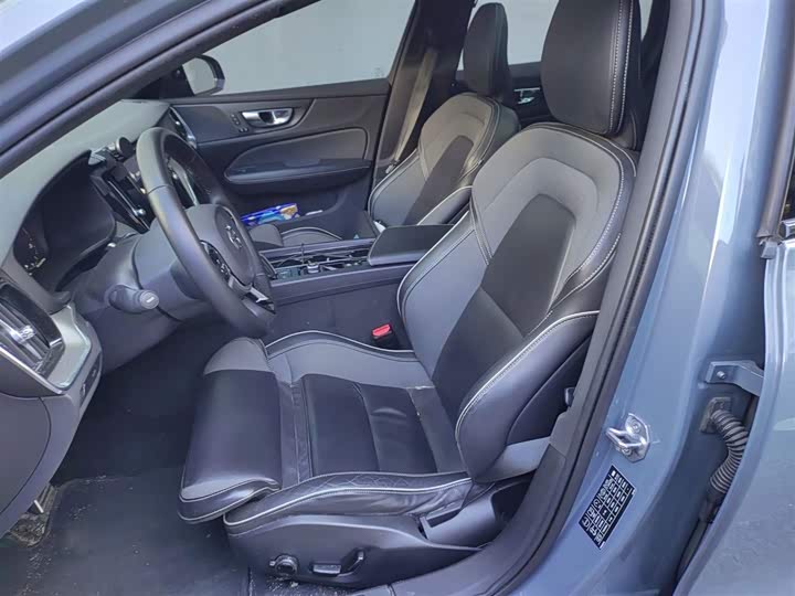 Volvo V60 2022 2022款 B5 智远运动版