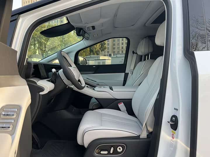 XPeng X9 2025 2025款 纯电 650长续航 Max