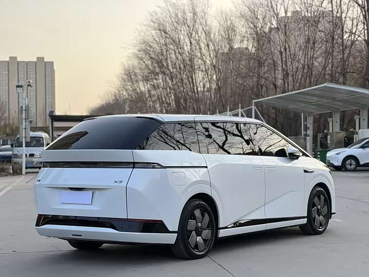 XPeng X9 2025 2025款 纯电 650长续航 Max