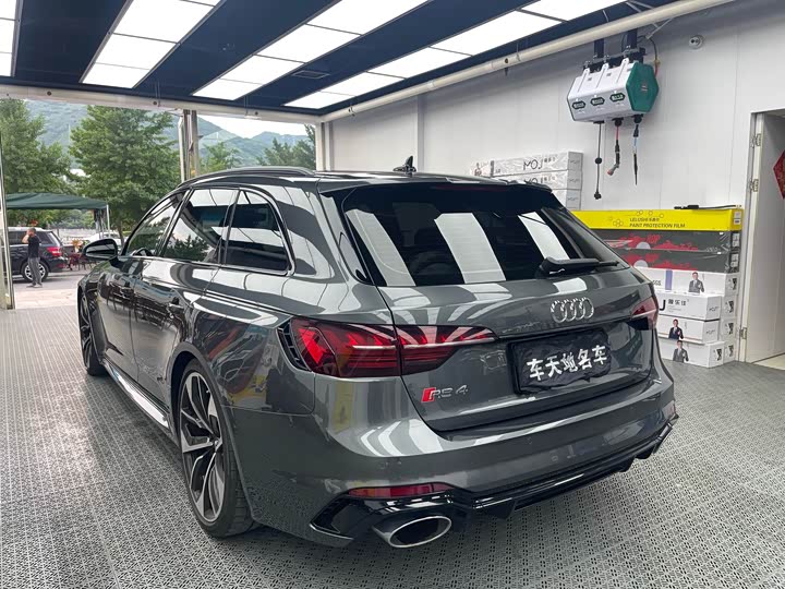 Audi RS 4 2021 2021款 RS4 Avant 暗金版