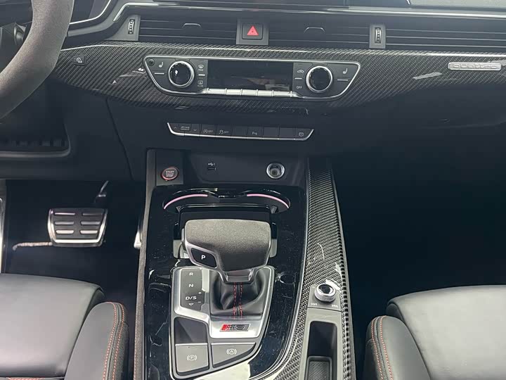 Audi RS 4 2021 2021款 RS4 Avant 暗金版