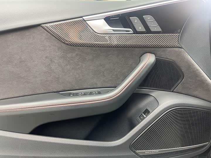 Audi RS 4 2021 2021款 RS4 Avant 暗金版