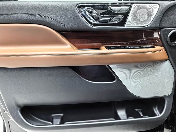 Lincoln Navigator 2022 2022款 3.5T 尊耀版