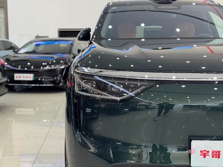 Aito M8 2025 2025款 增程 Ultra版 53.4kWh 6座版