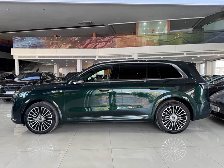 Aito M8 2025 2025款 增程 Ultra版 53.4kWh 6座版