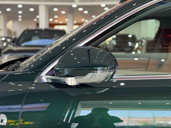 Aito M8 2025 2025款 增程 Ultra版 53.4kWh 6座版