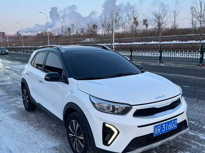 Kia KX1 2021 2021款 1.4L CVT趣享天窗款