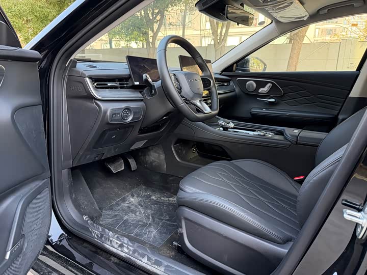 Chery Arrizo 8 Pro 2025 2025款 1.6T DCT 舒适型