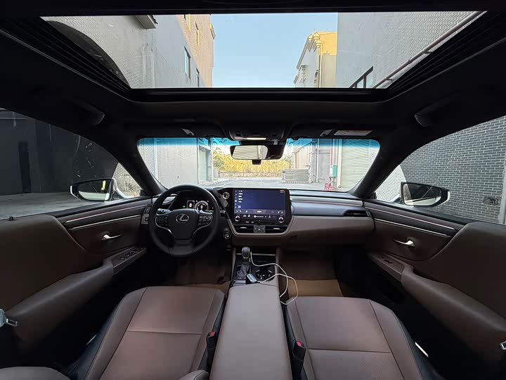 Lexus ES 2025 2025款 300h 臻享版