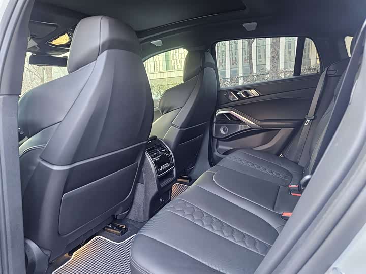 BMW X6 M 2023 2023款 X6 M 雷霆版