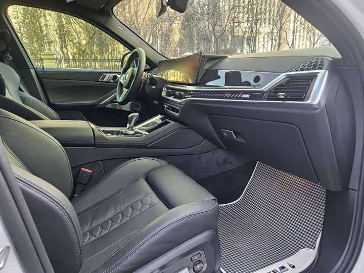 BMW X6 M 2023 2023款 X6 M 雷霆版