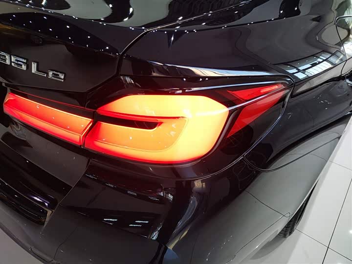 BMW 5 Series Hybrid 2022 2022款 535Le 豪华套装