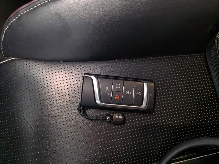 GAC Trumpchi M6 2023 2023款 PRO 270T DCT豪华版