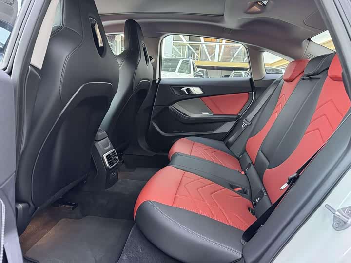 BMW 2 Series 2025 2025款 225L M运动曜夜套装