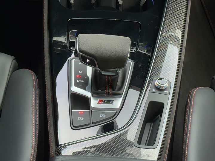 Audi RS 4 2022 2022款 RS4 Avant 暗金版