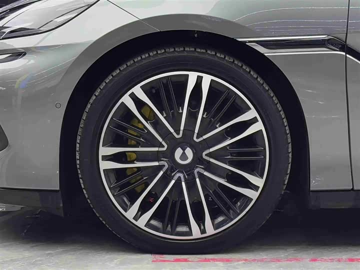 Denza Z9GT 2024 2024款 1100四驱Ultra版