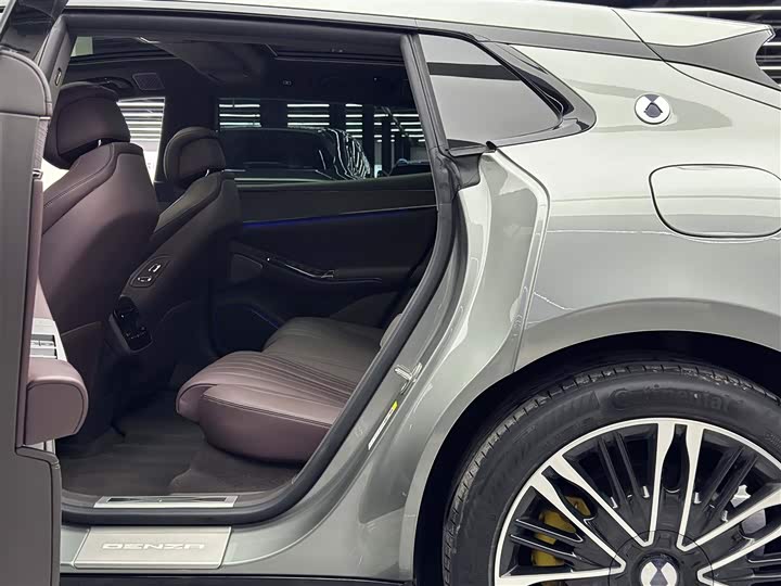 Denza Z9GT 2024 2024款 1100四驱Ultra版