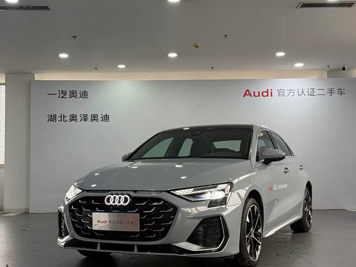 Audi A3 2025 2025款 A3L Limousine 35TFSI 飞驰尊享型