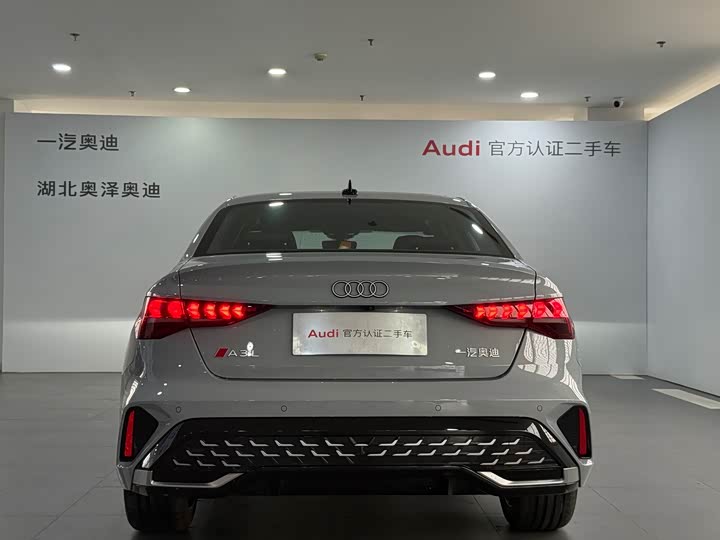 Audi A3 2025 2025款 A3L Limousine 35TFSI 飞驰尊享型