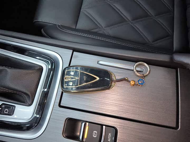 Changan Raeton CC 2022 2022款 蓝鲸版 1.5T DCT尊贵型