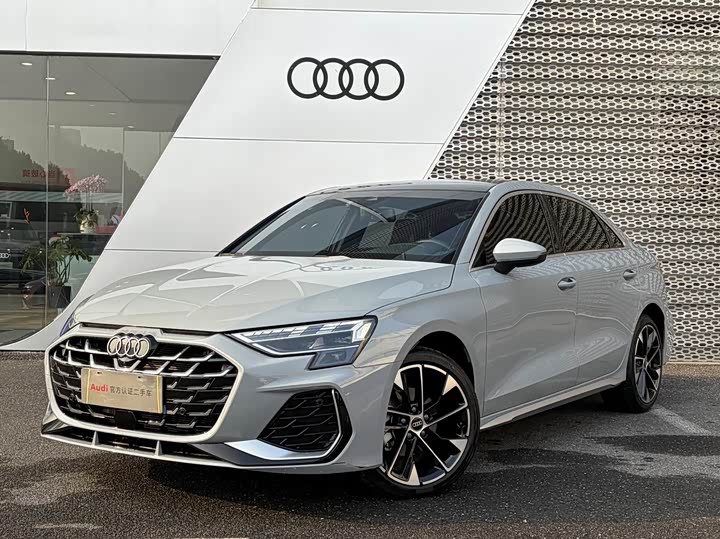 Audi A3 2025 2025款 A3L Limousine 35TFSI 飞驰尊享型