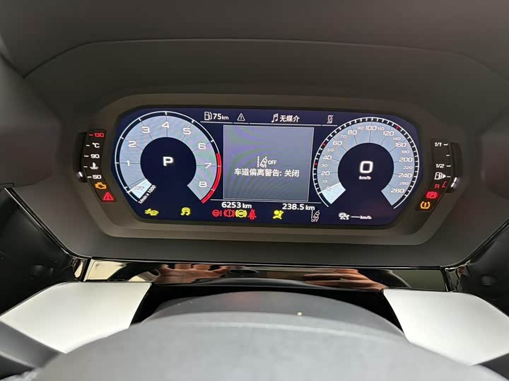 Audi A3 2025 2025款 A3L Limousine 35TFSI 飞驰尊享型