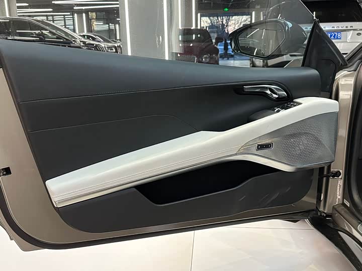 Lotus Emira 2021 2021款 2.0T DCT First Edition