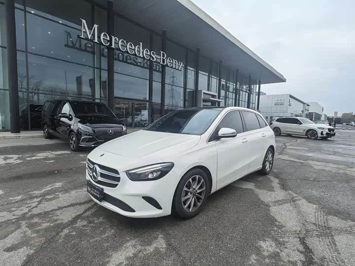 Mercedes-Benz B-Class 2022 2022款 B 200 时尚型