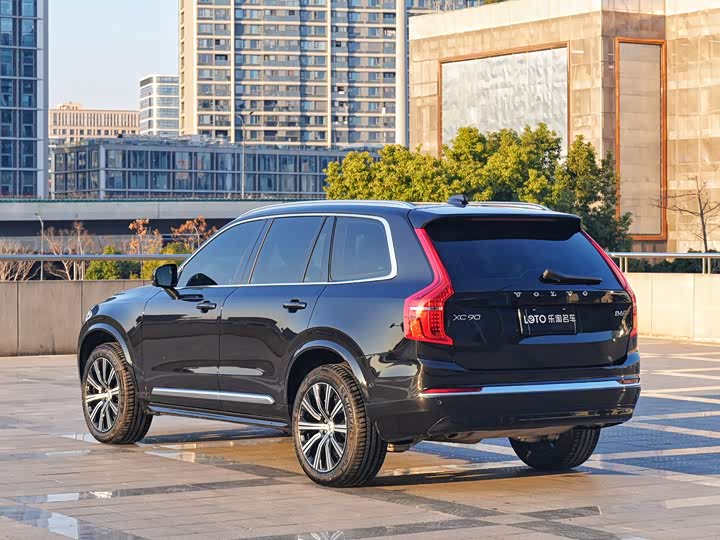 Volvo XC90 2025 2025款 B6 智逸豪华版 7座