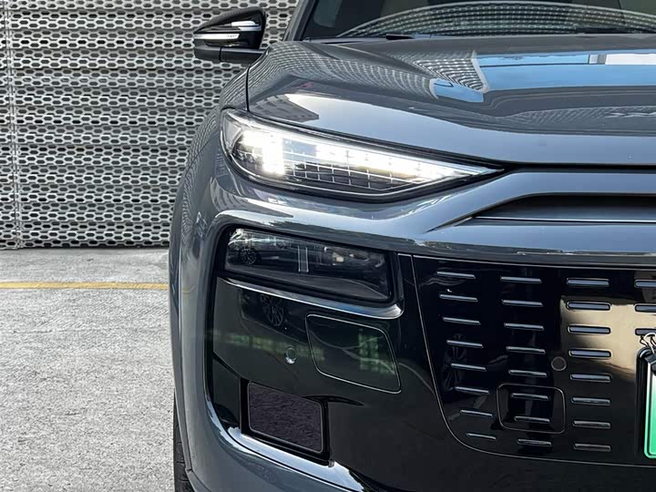 Audi Q6L e-tron 2026 2026款 首发领航版