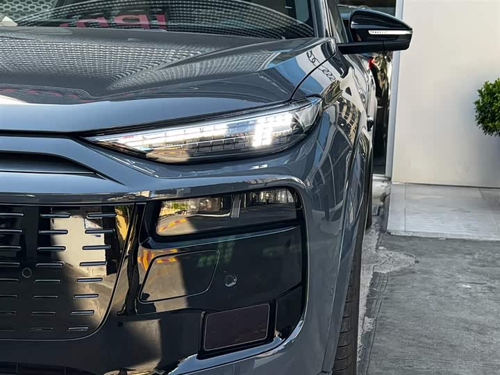 Audi Q6L e-tron 2026 2026款 首发领航版