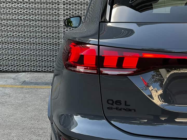 Audi Q6L e-tron 2026 2026款 首发领航版