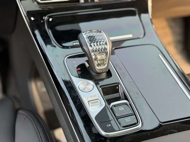 GAC Trumpchi M8 2024 2024款 大师系列 400T 尊贵版