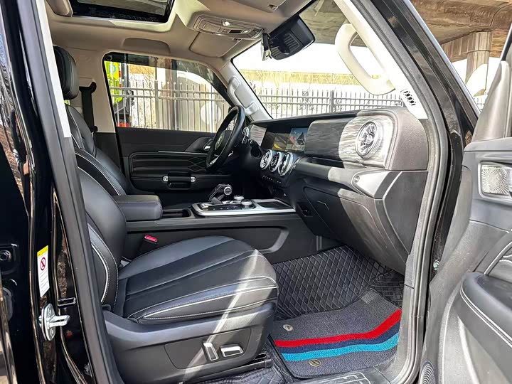 Tank 300 2024 2024款 2.0T 征服者