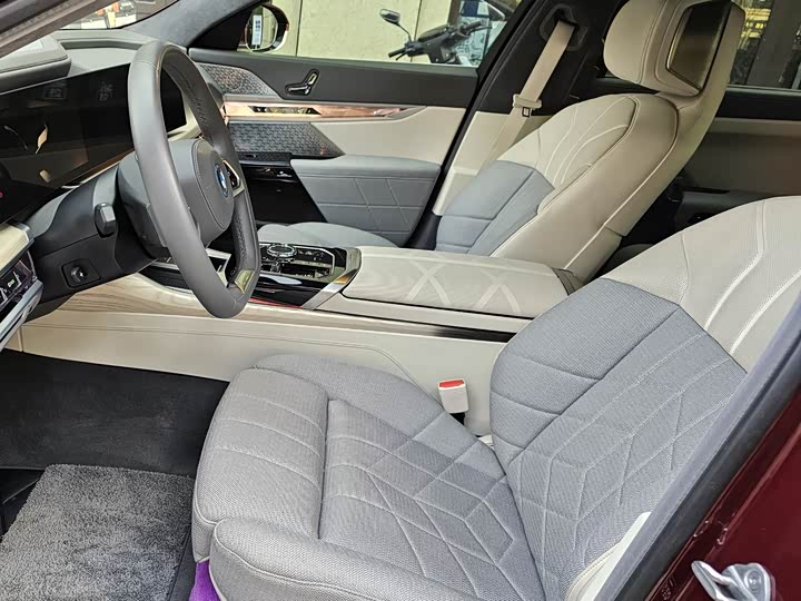 BMW i7 2023 2023款 xDrive60L M运动套装