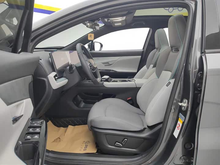 Changan UNI-T 2023 2023款 第二代 1.5T 尊贵型