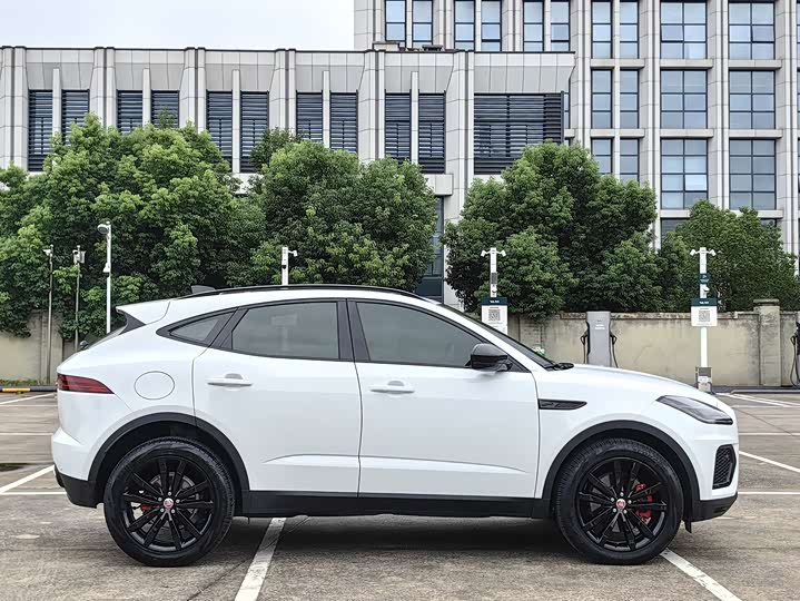 Jaguar E-Pace 2024 2024款 耀黑运动版 R-DYNAMIC SE BLACK