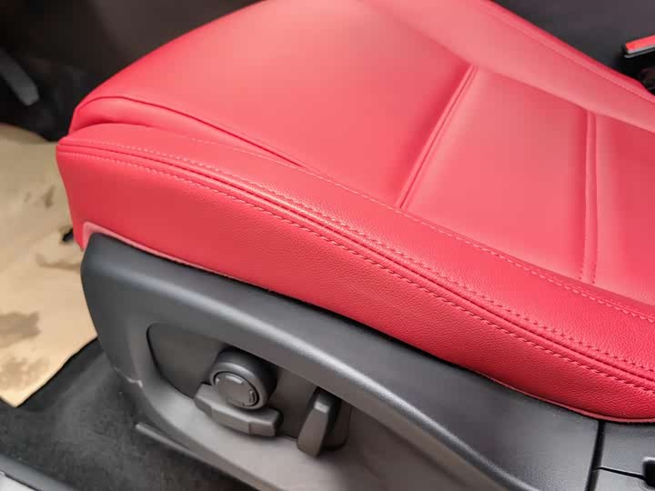 Jaguar E-Pace 2024 2024款 耀黑运动版 R-DYNAMIC SE BLACK