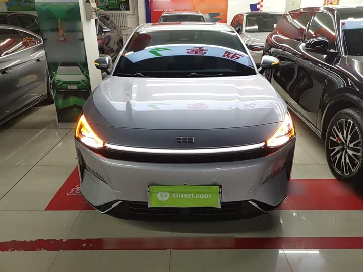 Geely Galaxy L6 2025 2025款 EM-i 140km 星舰版