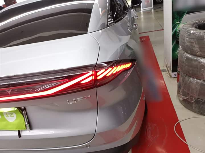 Geely Galaxy L6 2025 2025款 EM-i 140km 星舰版