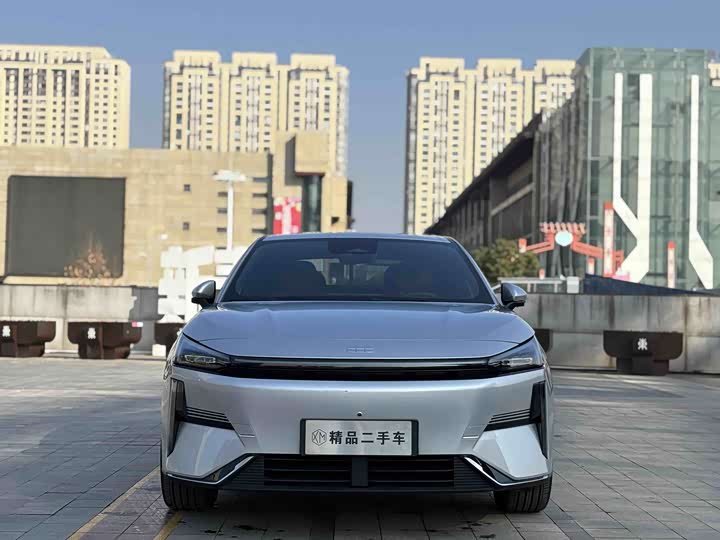 Geely Galaxy L6 2025 2025款 EM-i 140km 星舰版