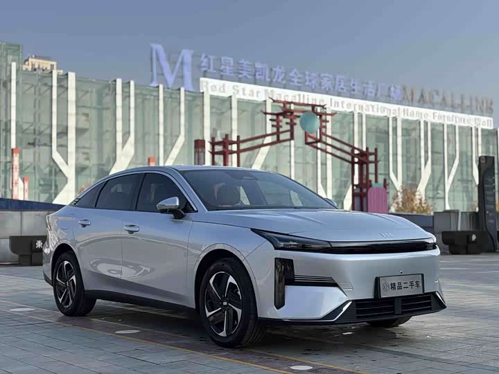 Geely Galaxy L6 2025 2025款 EM-i 140km 星舰版