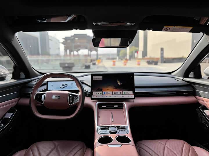 Geely Galaxy L6 2025 2025款 EM-i 140km 星舰版