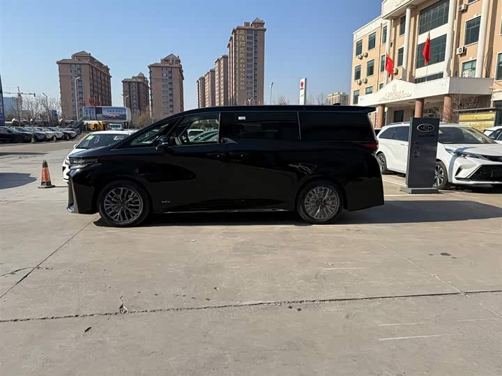 2025 Toyota Vellfire