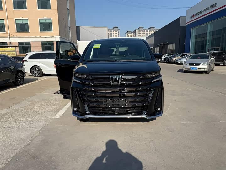 2025 Toyota Vellfire