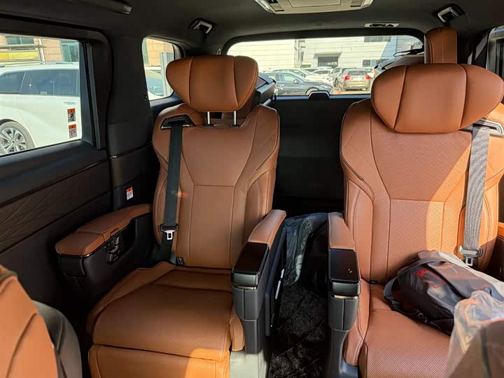 2025 Toyota Vellfire